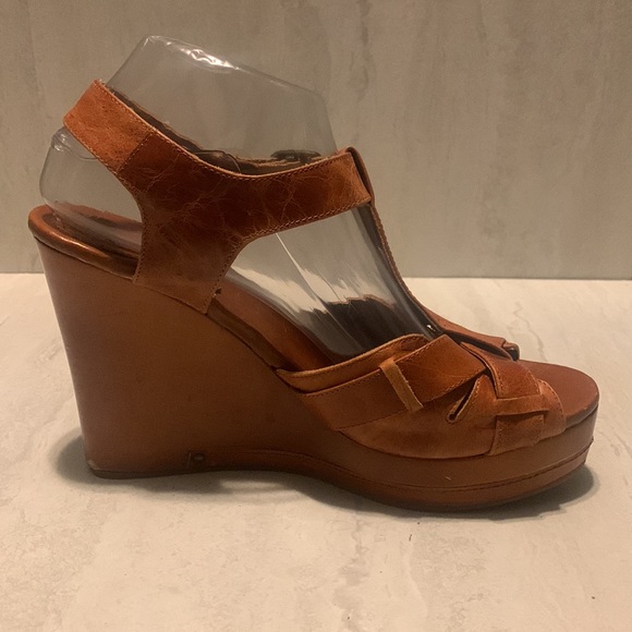 N.Y.L.A. Women's Brown Leather Strap Heeled Sandals Size 10 (FLAWS) - Picture 9 of 15
